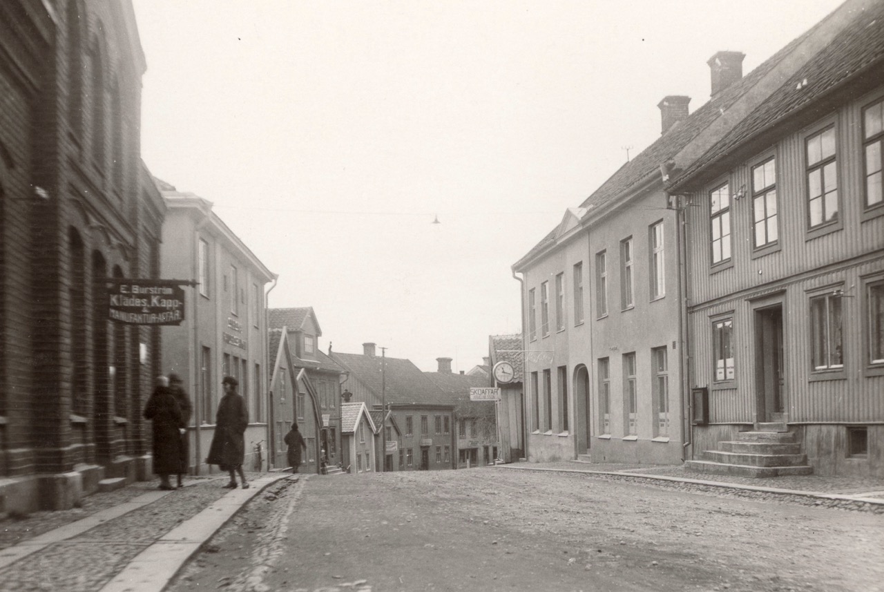 Bild på Storgatan i Mönsterås 1925